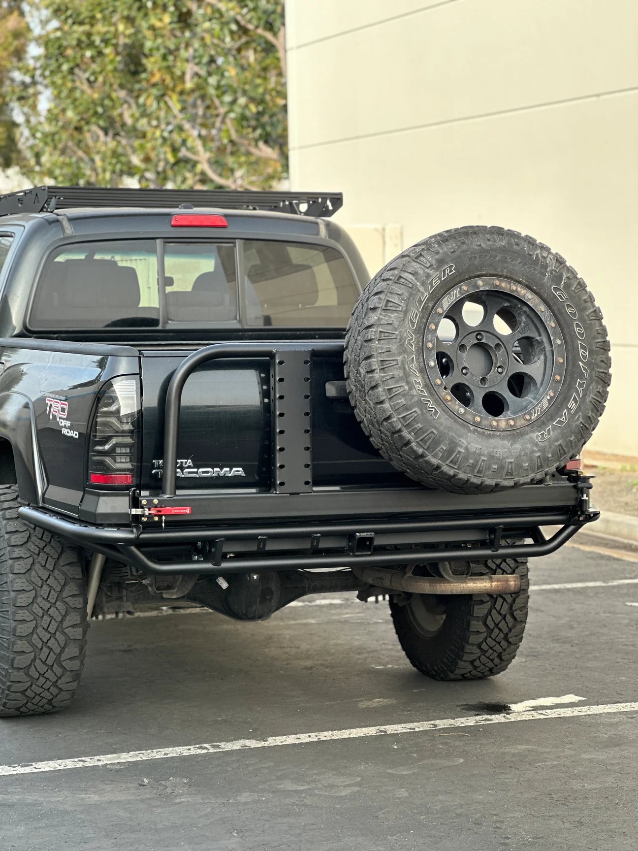 2005-2015 Tacoma Slim Series Swing Out